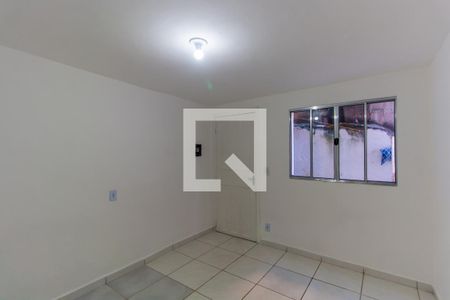 Sala de casa para alugar com 2 quartos, 55m² em Vila Fatima, São Paulo