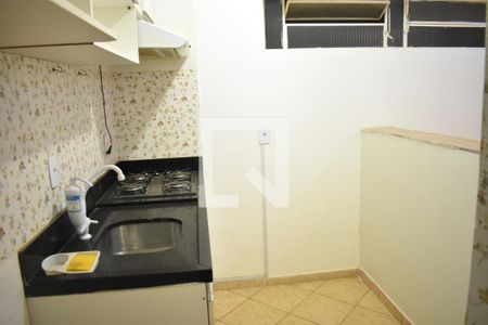 Cozinha de kitnet/studio para alugar com 1 quarto, 26m² em Setor Habitacional Vicente Pires, Brasília