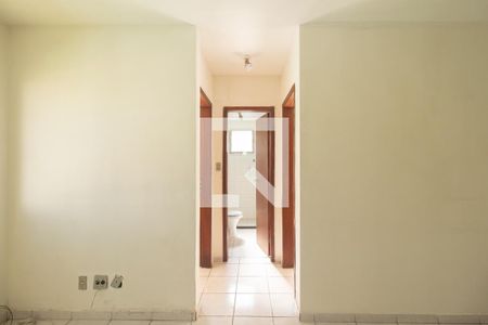 Sala de apartamento para alugar com 2 quartos, 35m² em Cosmos, Rio de Janeiro