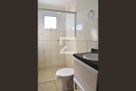 Banheiro de apartamento para alugar com 1 quarto, 60m² em Novo Mundo, Curitiba