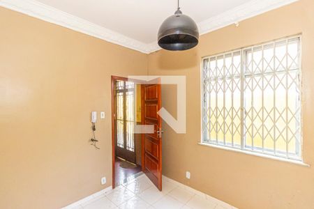Sala de apartamento para alugar com 2 quartos, 80m² em Vila Valqueire, Rio de Janeiro