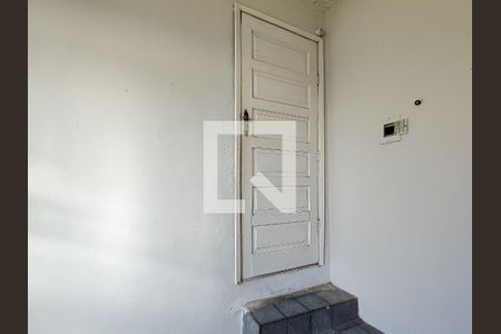 Entrada de kitnet/studio para alugar com 1 quarto, 35m² em Grajaú, Rio de Janeiro