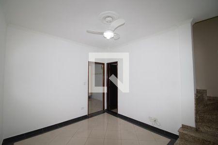 Sala  de casa para alugar com 2 quartos, 75m² em Parque Edu Chaves, São Paulo