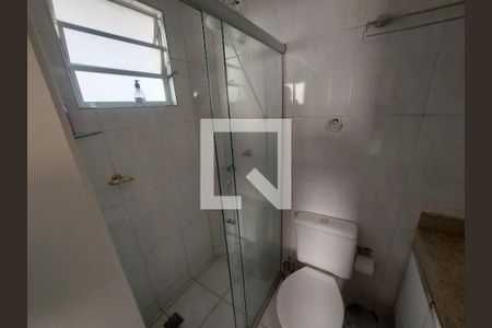 Banheiro suíte de casa de condomínio para alugar com 4 quartos, 120m² em Cabral, Contagem