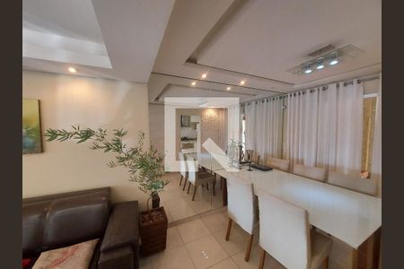 Sala de casa de condomínio para alugar com 4 quartos, 120m² em Cabral, Contagem