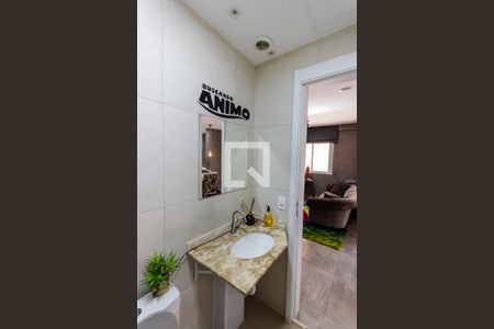 Banheiro Social  de apartamento para alugar com 1 quarto, 128m² em Campestre, Santo André