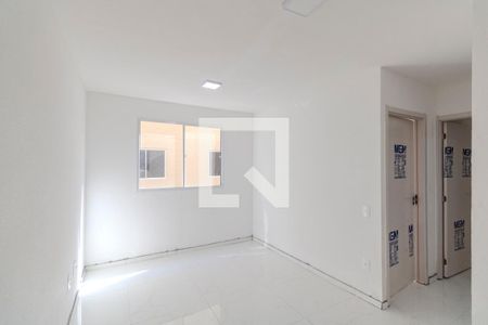 Sala de apartamento para alugar com 2 quartos, 43m² em Guaratiba, Rio de Janeiro