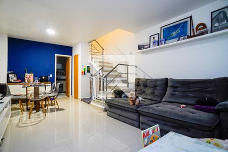 Sala de casa de condomínio para alugar com 3 quartos, 115m² em Engenho do Mato, Niterói