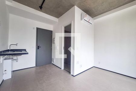 Sala e cozinha de kitnet/studio à venda com 1 quarto, 20m² em Paraíso, São Paulo