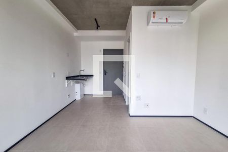 Sala e cozinha de kitnet/studio à venda com 1 quarto, 20m² em Paraíso, São Paulo