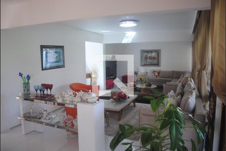 Sala  de casa para alugar com 4 quartos, 400m² em Itapuã, Salvador