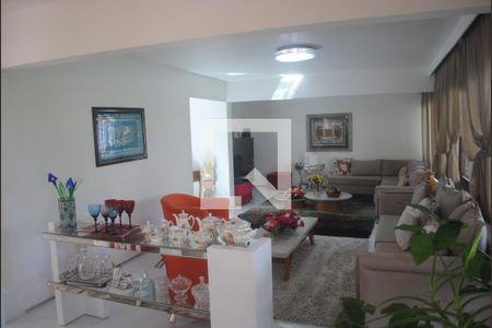 Sala  de casa para alugar com 4 quartos, 400m² em Itapuã, Salvador