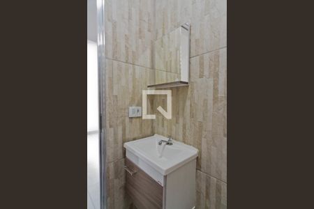 Banheiro de kitnet/studio para alugar com 1 quarto, 26m² em Freguesia do Ó, São Paulo