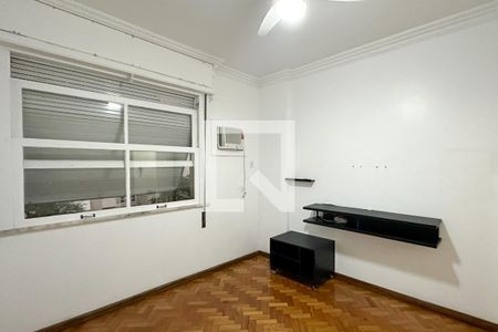 Quarto 01 de apartamento à venda com 3 quartos, 139m² em Leme, Rio de Janeiro