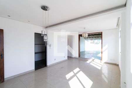 Sala de apartamento à venda com 3 quartos, 167m² em Santa Efigênia, Belo Horizonte