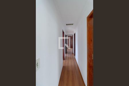 Corredor de apartamento à venda com 3 quartos, 167m² em Santa Efigênia, Belo Horizonte