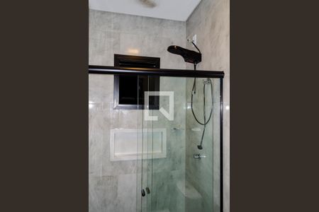 Banheiro de apartamento para alugar com 1 quarto, 30m² em Campeche, Florianópolis