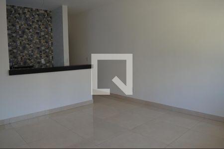 Sala  de casa à venda com 3 quartos, 210m² em Nacional, Contagem