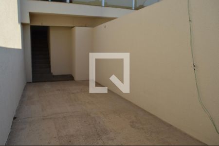 Área externa  de casa à venda com 3 quartos, 210m² em Nacional, Contagem