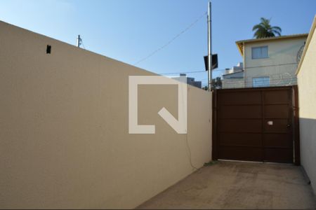 Área externa  de casa à venda com 3 quartos, 210m² em Nacional, Contagem