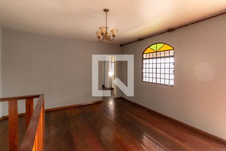 Sala de casa à venda com 3 quartos, 525m² em Glória, Belo Horizonte