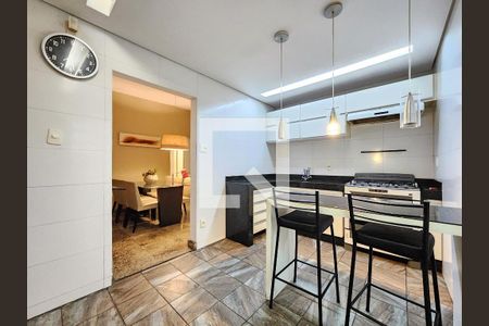 Cozinha de apartamento à venda com 3 quartos, 105m² em Funcionários, Belo Horizonte