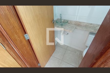 Banheiro de kitnet/studio para alugar com 1 quarto, 37m² em Wanel Ville, Sorocaba