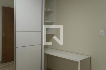 Quarto 1 de apartamento para alugar com 2 quartos, 73m² em Goiânia, Belo Horizonte