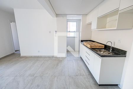 Sala / Cozinha de apartamento para alugar com 2 quartos, 65m² em Manacás, Belo Horizonte