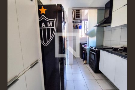 Cozinha de apartamento à venda com 2 quartos, 70m² em Estrela Dalva, Belo Horizonte