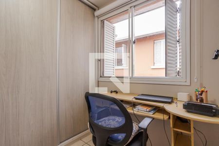 Quarto 2 de casa à venda com 3 quartos, 80m² em Jardim Itu, Porto Alegre