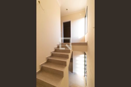 Escada de casa de condomínio à venda com 3 quartos, 122m² em Parque Taquaral, Campinas