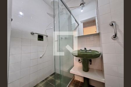 Banheiro de apartamento à venda com 3 quartos, 100m² em Laranjeiras, Rio de Janeiro