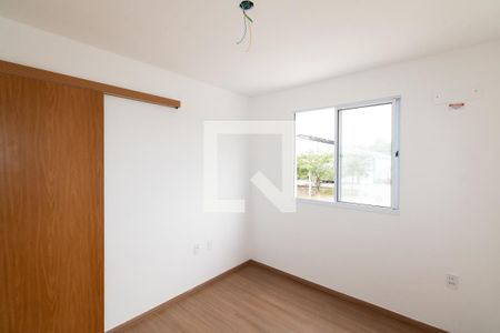 Quarto 1 de apartamento para alugar com 2 quartos, 40m² em Inhoaíba, Rio de Janeiro