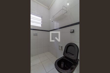 Banheiro de casa para alugar com 1 quarto, 44m² em Parque Savoy City, São Paulo