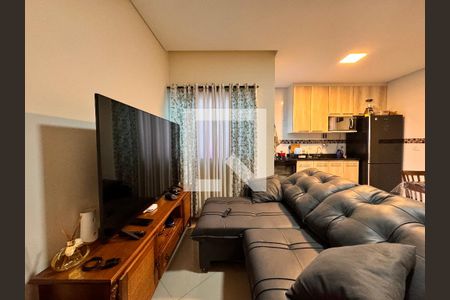 Sala de apartamento à venda com 3 quartos, 68m² em Vila Curuçá, Santo André