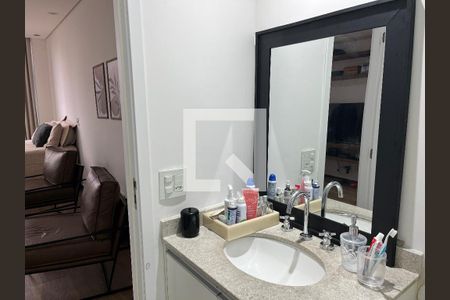 Banheiro de apartamento para alugar com 1 quarto, 40m² em Vila Romana, São Paulo