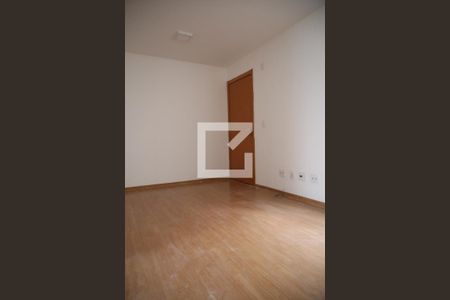 Sala de apartamento para alugar com 2 quartos, 39m² em Parque Tremendao, Goiânia