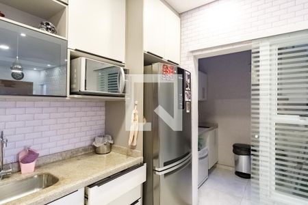 Cozinha de casa de condomínio à venda com 3 quartos, 120m² em Vila Carrão, São Paulo