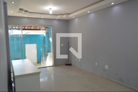 Sala de casa à venda com 2 quartos, 90m² em Taquara, Rio de Janeiro