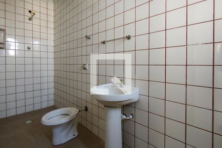 Banheiro da Suíte de casa para alugar com 3 quartos, 100m² em Ocian, Praia Grande