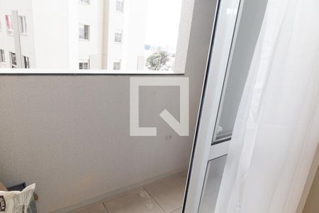 Sacada de kitnet/studio para alugar com 1 quarto, 27m² em Vila das Bandeiras, Guarulhos