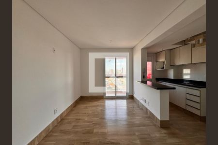 Sala de apartamento para alugar com 2 quartos, 102m² em Vila Curuçá, Santo André