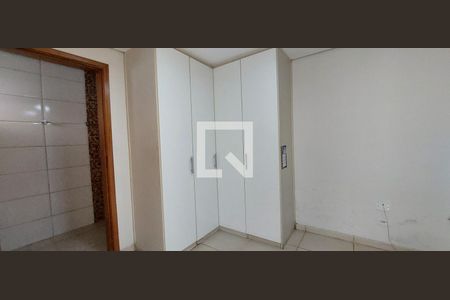 Quarto 1 suíte de casa à venda com 4 quartos, 170m² em Vila Metalúrgica, Santo André