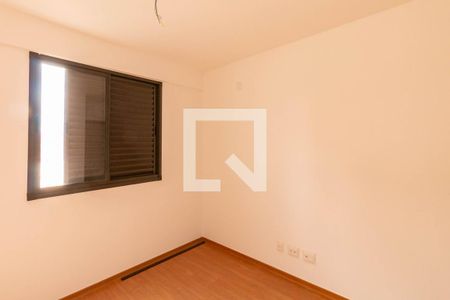 Quarto de apartamento à venda com 3 quartos, 86m² em Sagrada Família, Belo Horizonte