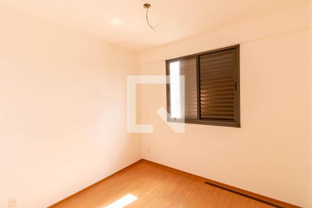 Quarto de apartamento à venda com 3 quartos, 86m² em Sagrada Família, Belo Horizonte