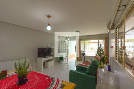 Sala de casa à venda com 3 quartos, 144m² em Harmonia, Canoas