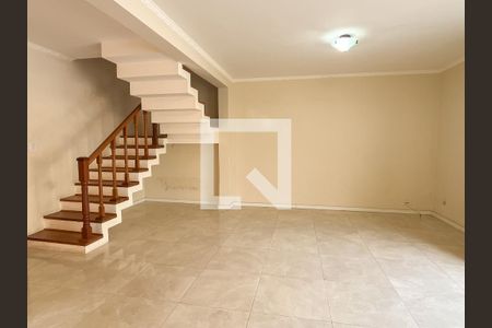 Sala 1 de casa para alugar com 4 quartos, 180m² em Parque Sao Luis, São Paulo