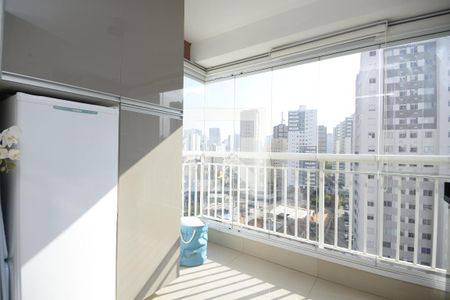 Varanda/Serviço de apartamento para alugar com 2 quartos, 48m² em Cambuci, São Paulo