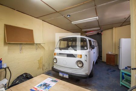 Casa à venda com 280m², 5 quartos e 3 vagas Casa à venda com 280m², 5 quartos e 3 vagasGaragem